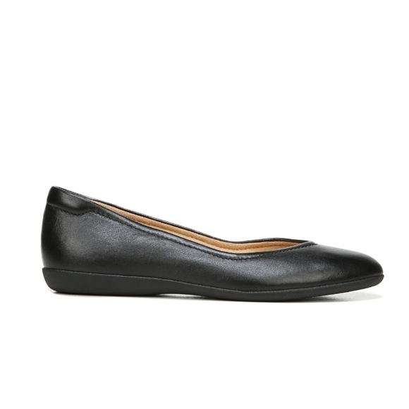Naturalizer Vivienne Ballet Flat - Picture 10 of 12